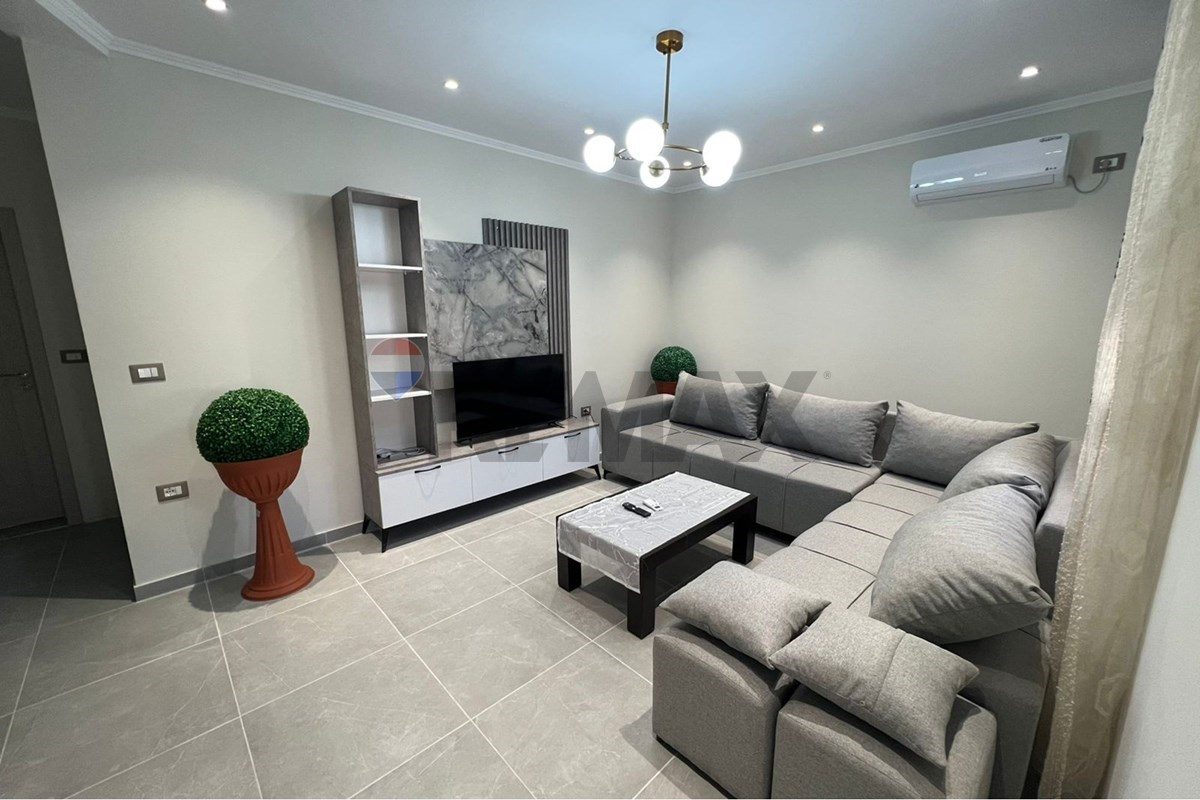 🏡 SHTËPI PRIVATE PËR QIRA – QENDËR, VLORË