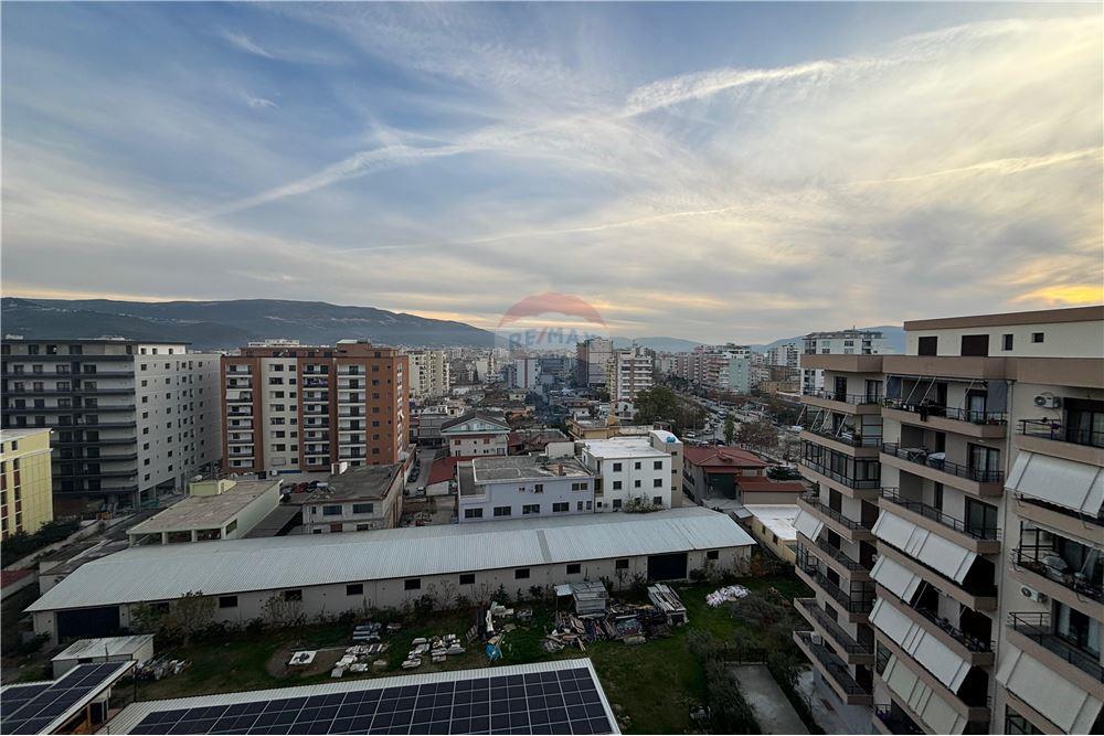 Penthouse per Shitje,Rr Gjergj Kastrioti 3