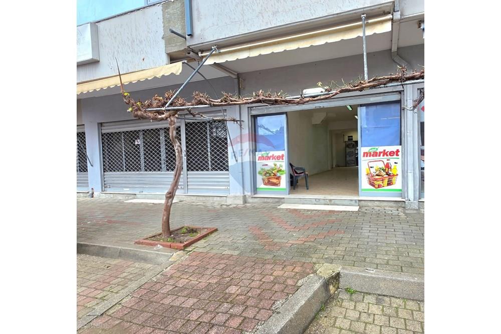 Dyqan me Qira – 100 m²,Rruga Rruga Fiqirete Musta 2