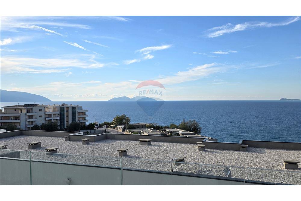 Apartament 1+1 me pamje nga deti prane Marina Bay 4