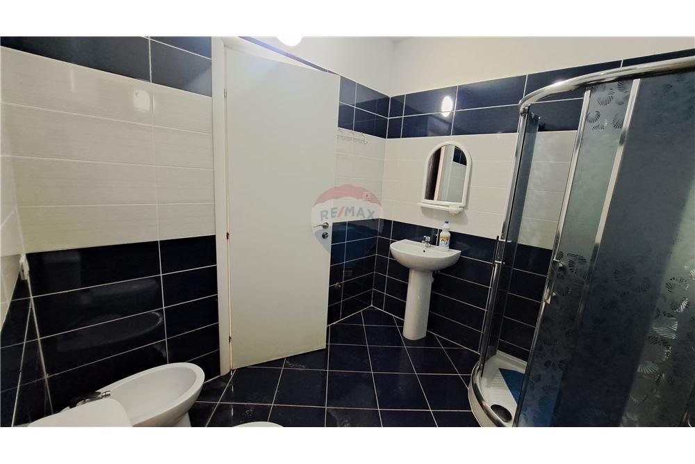 Apartament 1+1 ne shitje,Lungomare,Vlore