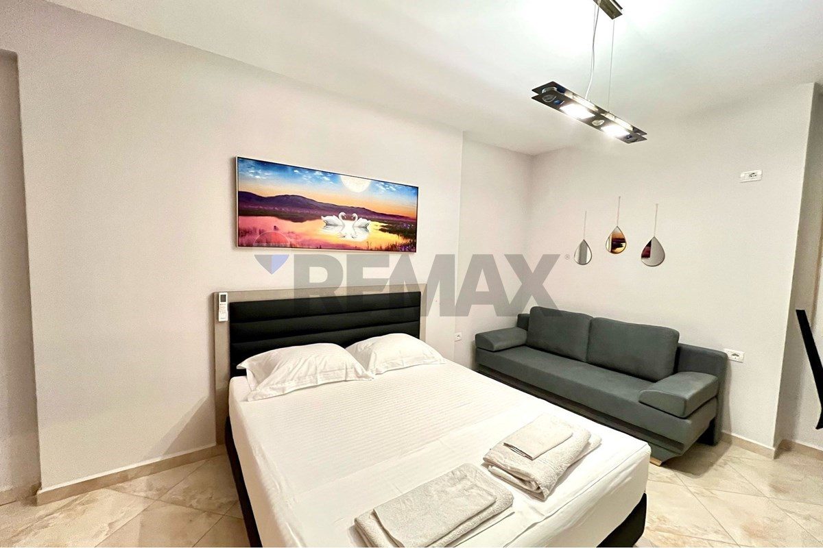🏡 GARSONIERE ME QIRA – LUNGOMARE, VLORË 2
