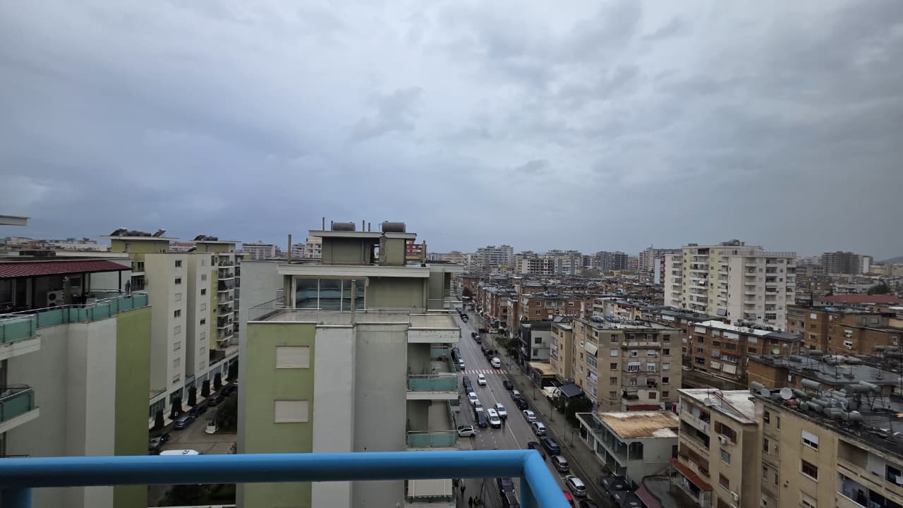 🏡 APARTAMENT 1+1 NË SHITJE – BULEVARDI KRYESOR, VLORË