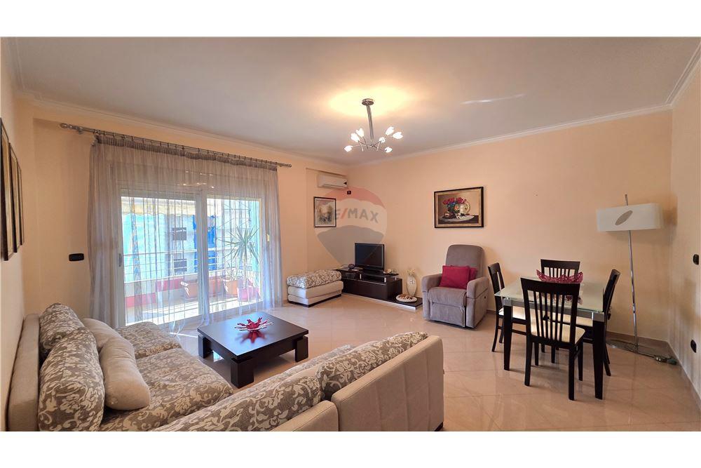 Apartament 1+1 me pamje nga deti ne shitje,Vlore 3