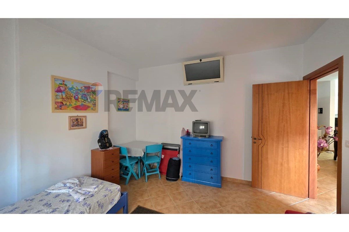 APARTAMENT PREMIUM 1+1 ME QIRA NË QENDËR TË VLORËS 2