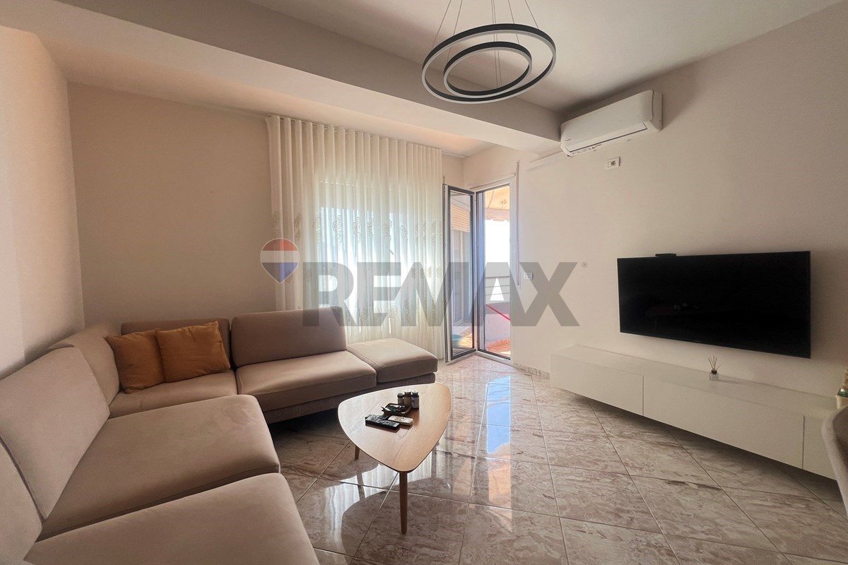 🌊 APARTAMENT 2+1+2 PËR SHITJE – LUNGOMARE, VLORË 4