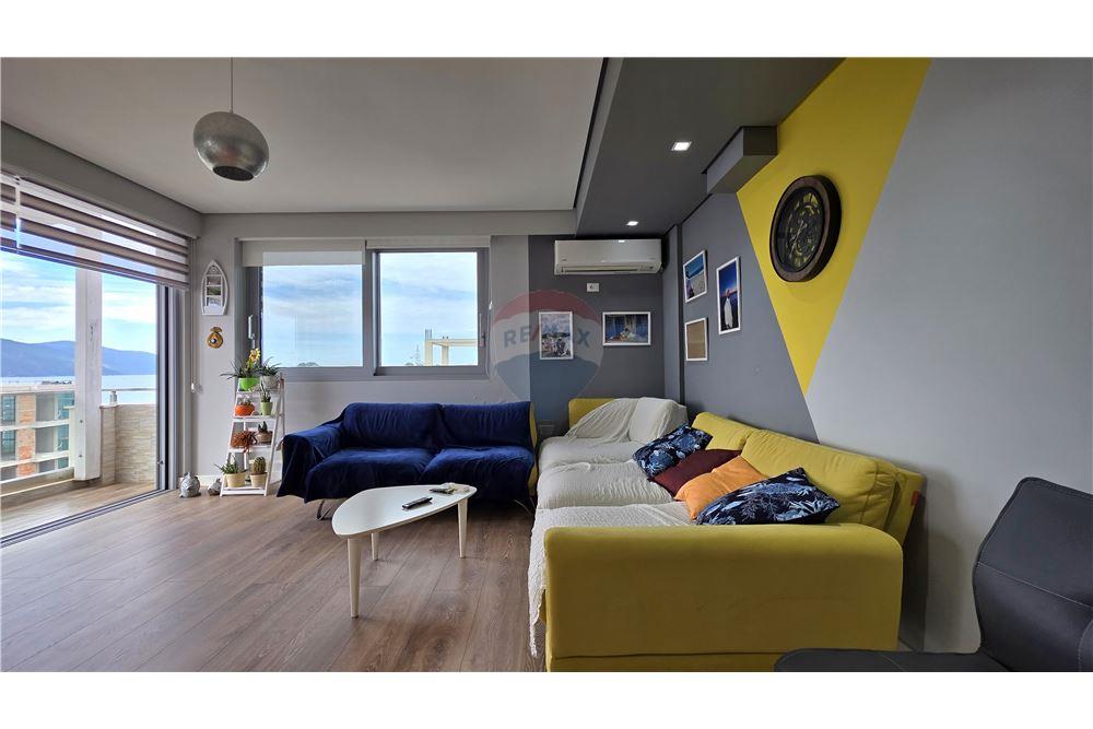 Super Apartament 2+1+2 ne shitje ne Radhime 2