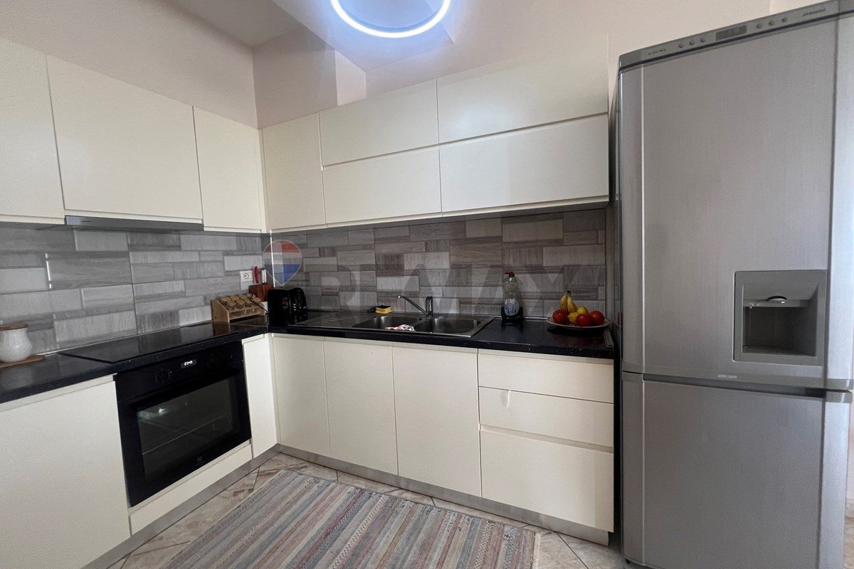 🌊 APARTAMENT 2+1+2 PËR SHITJE – LUNGOMARE, VLORË 3