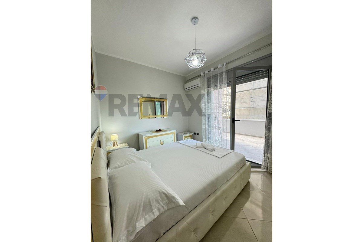 🏢 APARTAMENT 2+1+2 ME QIRA – BULEVARDI, VLORË 4