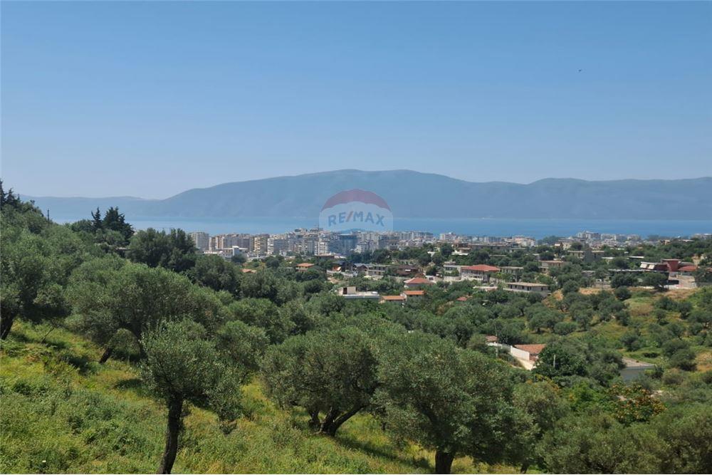 Toke ne shitje ne Kuzum Baba, Vlore