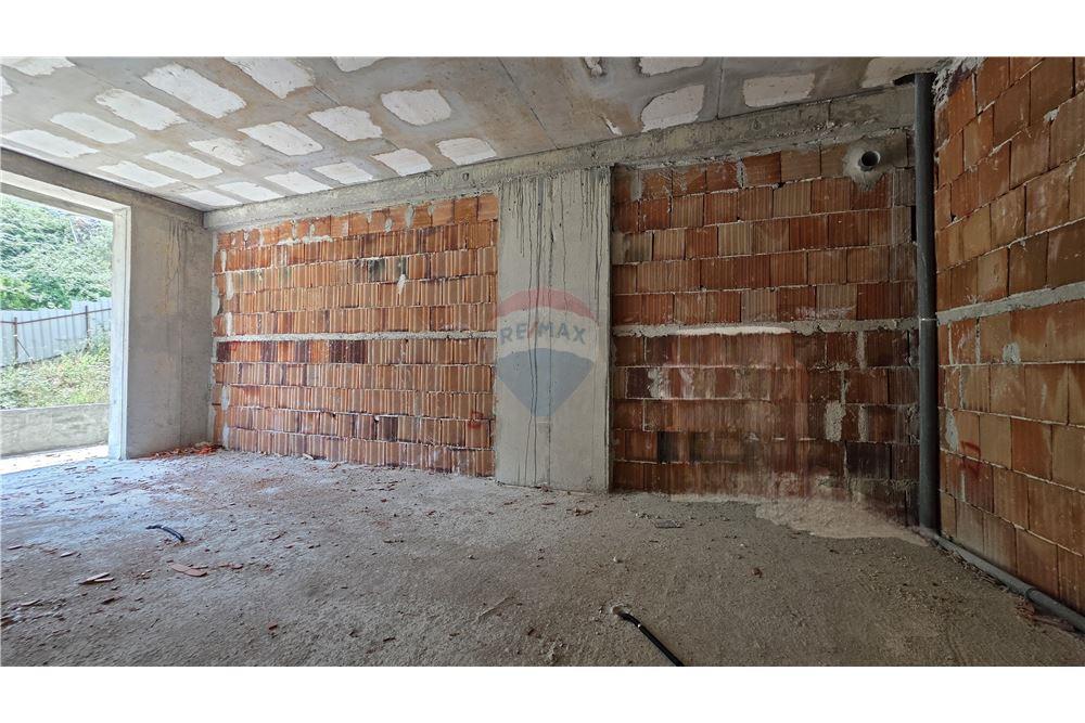 Apartament 1+1 për Shitje 3