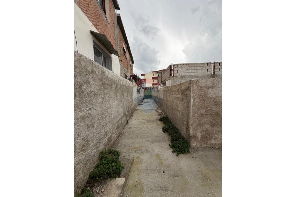 Shtëpi Private në Shitje – Cole, Vlorë 2