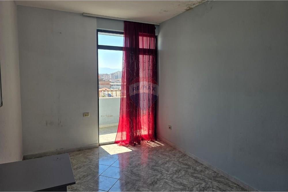 APARTAMENT 2+1+2 NË SHITJE – LAGJJA KUSHTRIM, VLORË 2