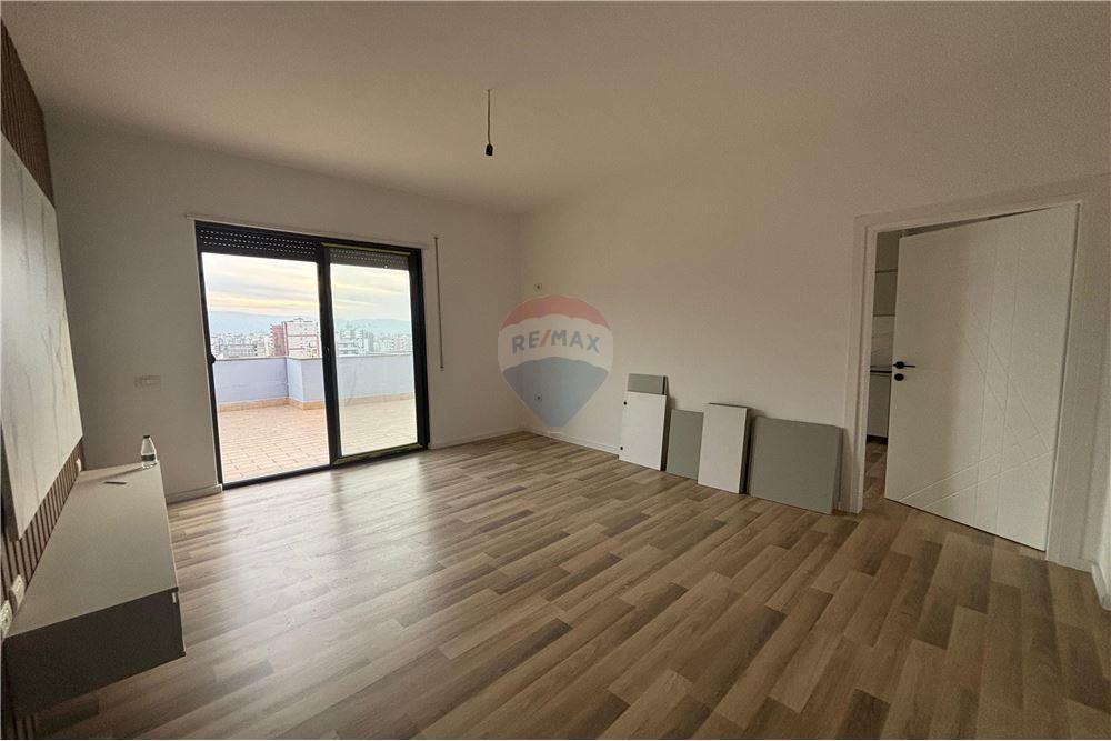 Penthouse per Shitje,Rr Gjergj Kastrioti 4