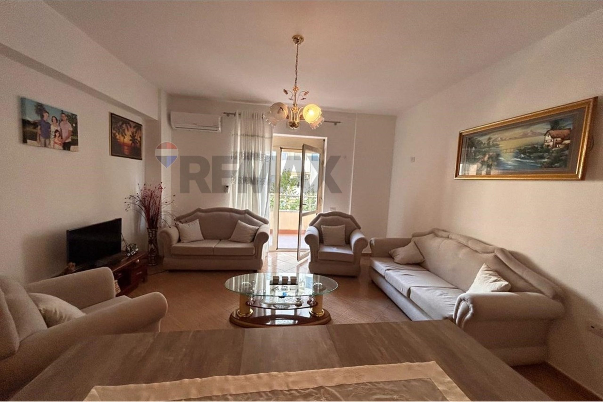 APARTAMENT 3+1 PËR QIRA – LUNGOMARE, VLORË 3