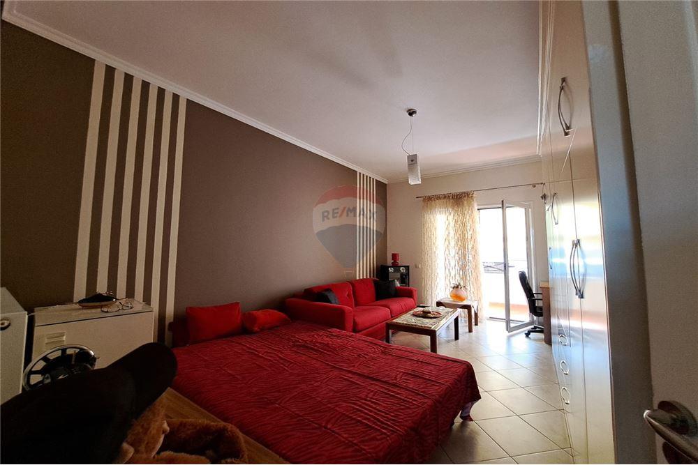 🏡 DUPLEKS 3-KATËSH PËR QIRA | PRANË ISH-GJYQIT TË VJETËR, VLORË 2