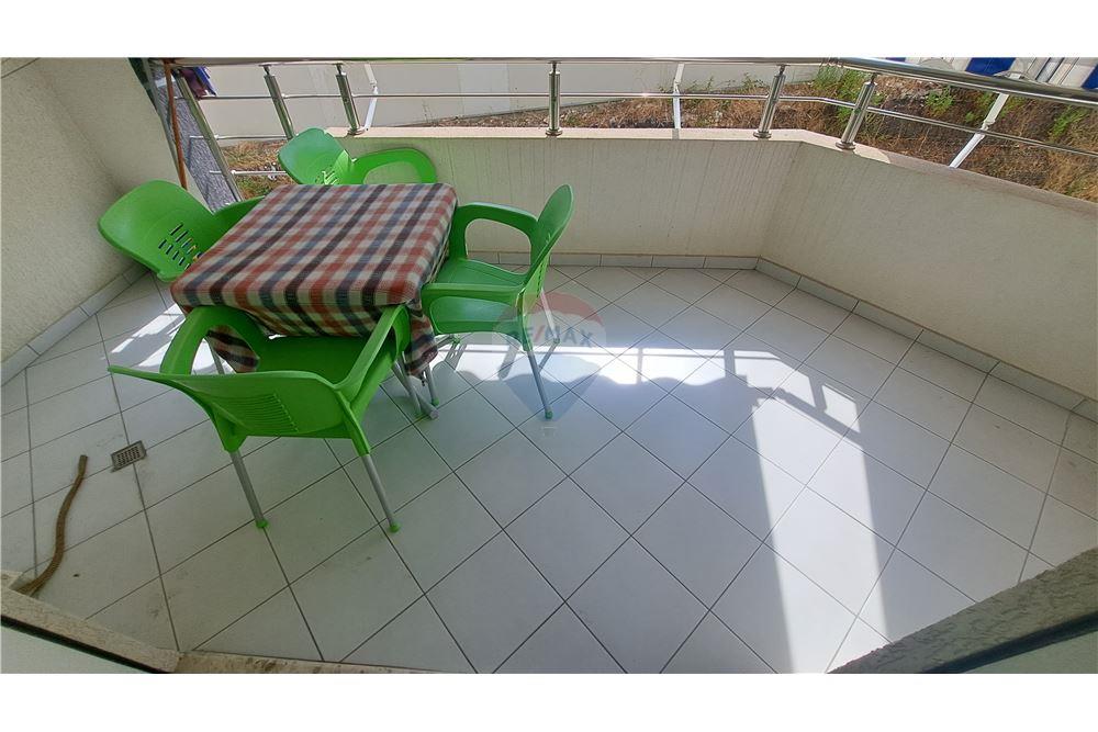 Apartament 1+1 ne shitje,Lungomare,Vlore
