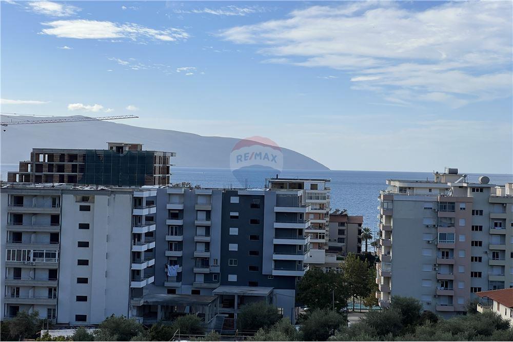 Shitet Apartament 2+1 në zonën e Lungomares, Vlorë