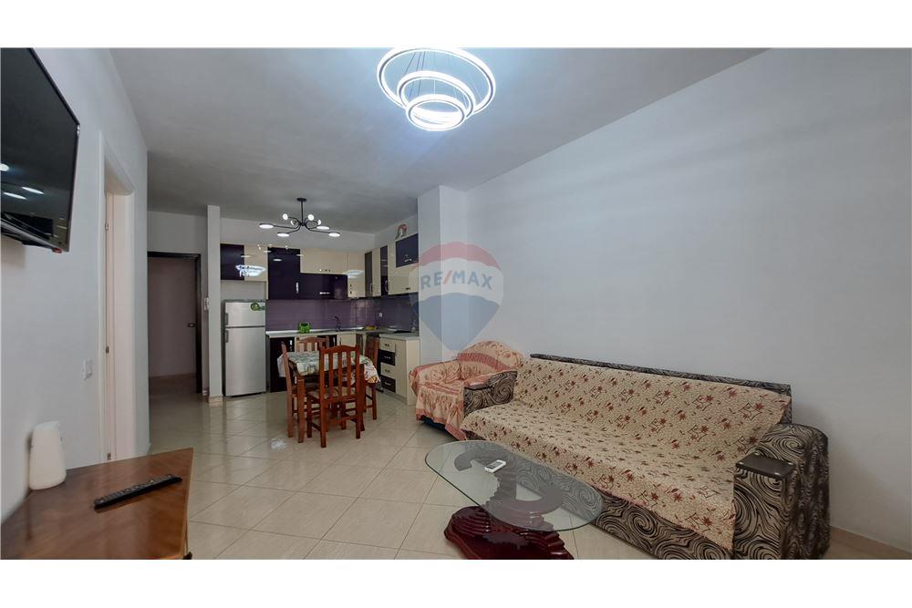 Apartament 1+1 ne shitje,Lungomare,Vlore