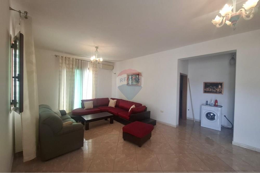 Apartament 2+1 me qira Rruga e Re, Vlorë 2