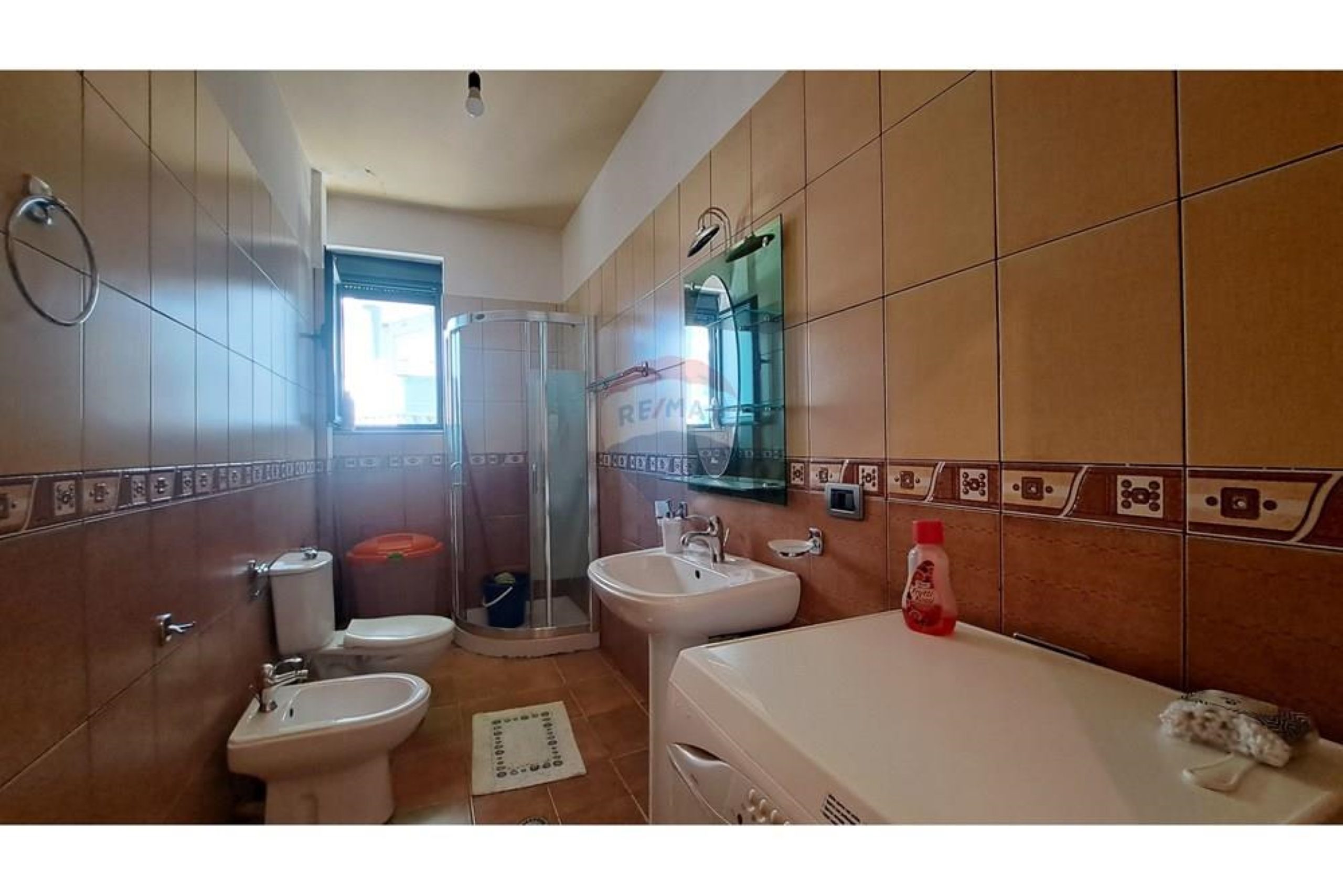 🏡 APARTAMENT 2+1 PËR QIRA – LUNGOMARE, VLORË 2