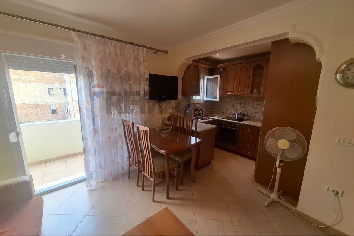 🏡 APARTAMENT 2+1 ME QIRA – QENDËR, VLORË 4