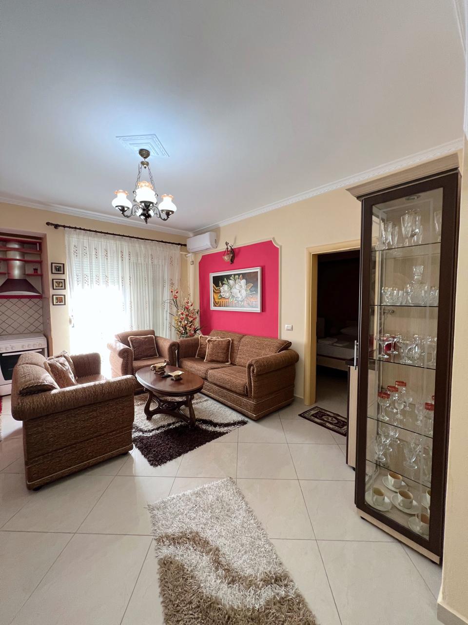 🌊 APARTAMENT 1+1 ME QIRA AFATGJATË – LUNGOMARE, VLORË 4
