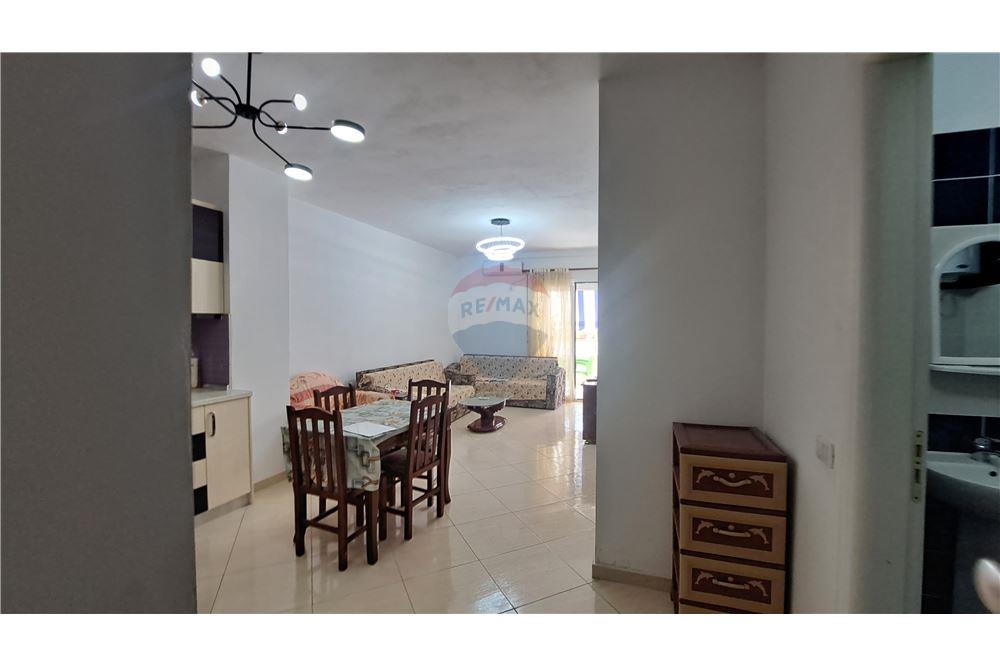 Apartament 1+1 ne shitje,Lungomare,Vlore