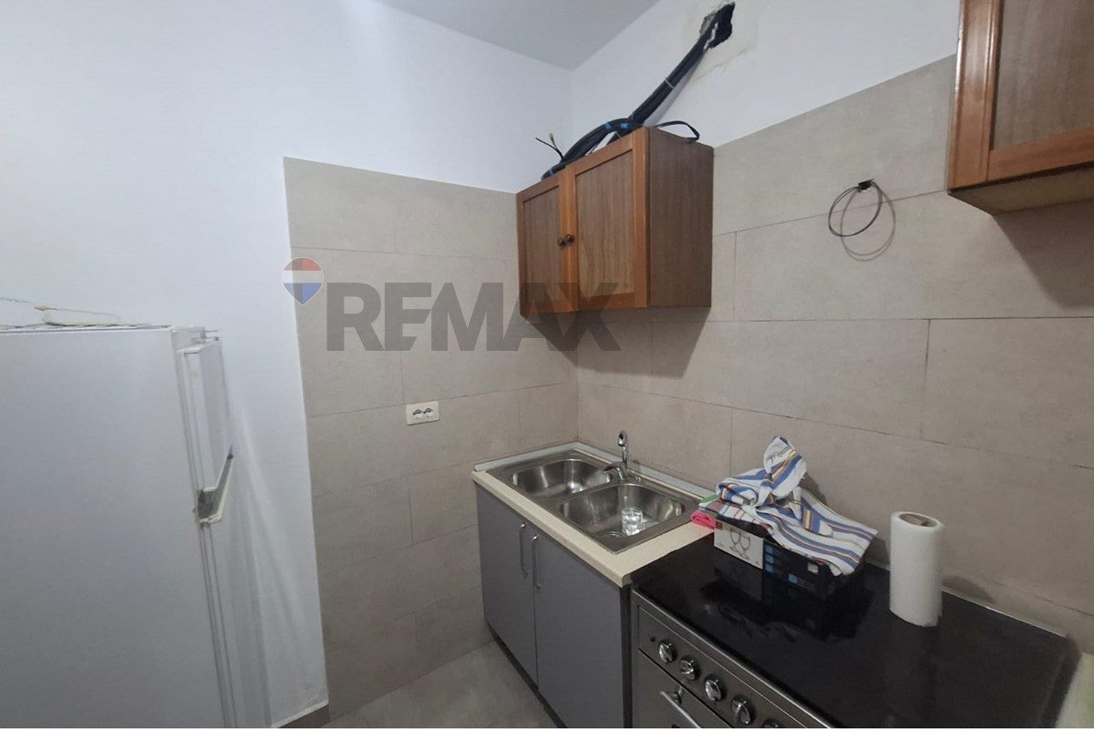 Shtëpi Private 1+1 për Qira Afatgjatë në Çole, Vlorë 3