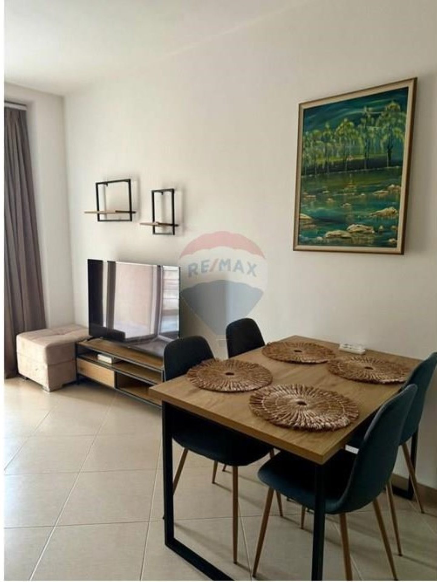 🏡 APARTAMENT 1+1 PËR QIRA | LUNGOMARE, VLORË 2
