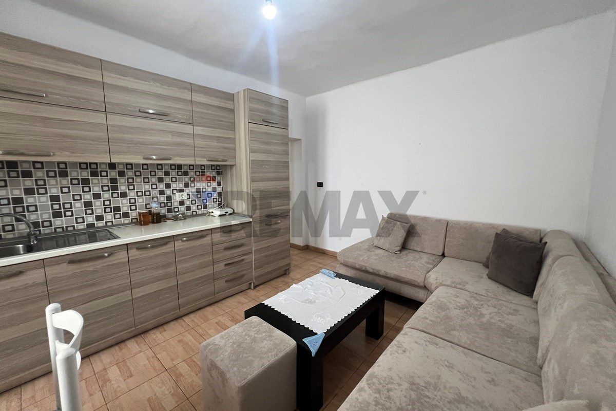 🏡 APARTAMENT 2+1 ME QIRA – RRUGA PELIVAN LESKAJ, VLORË 🌊