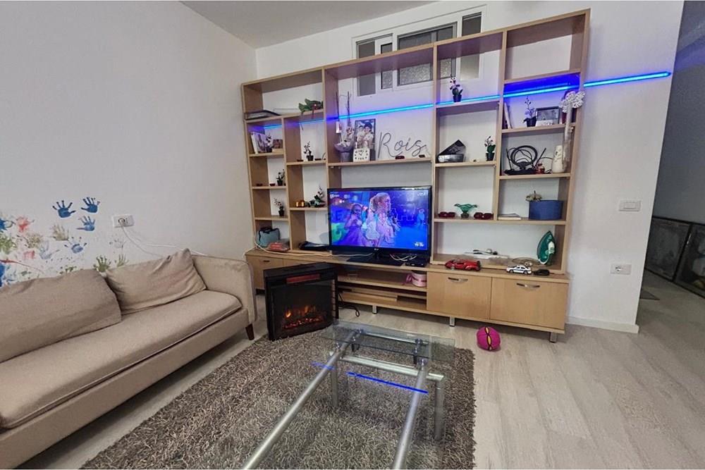SHTËPI PRIVATE ME QIRA – BABICË, VLORË