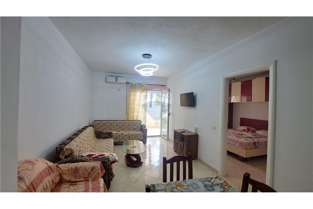 Apartament 1+1 ne shitje,Lungomare,Vlore