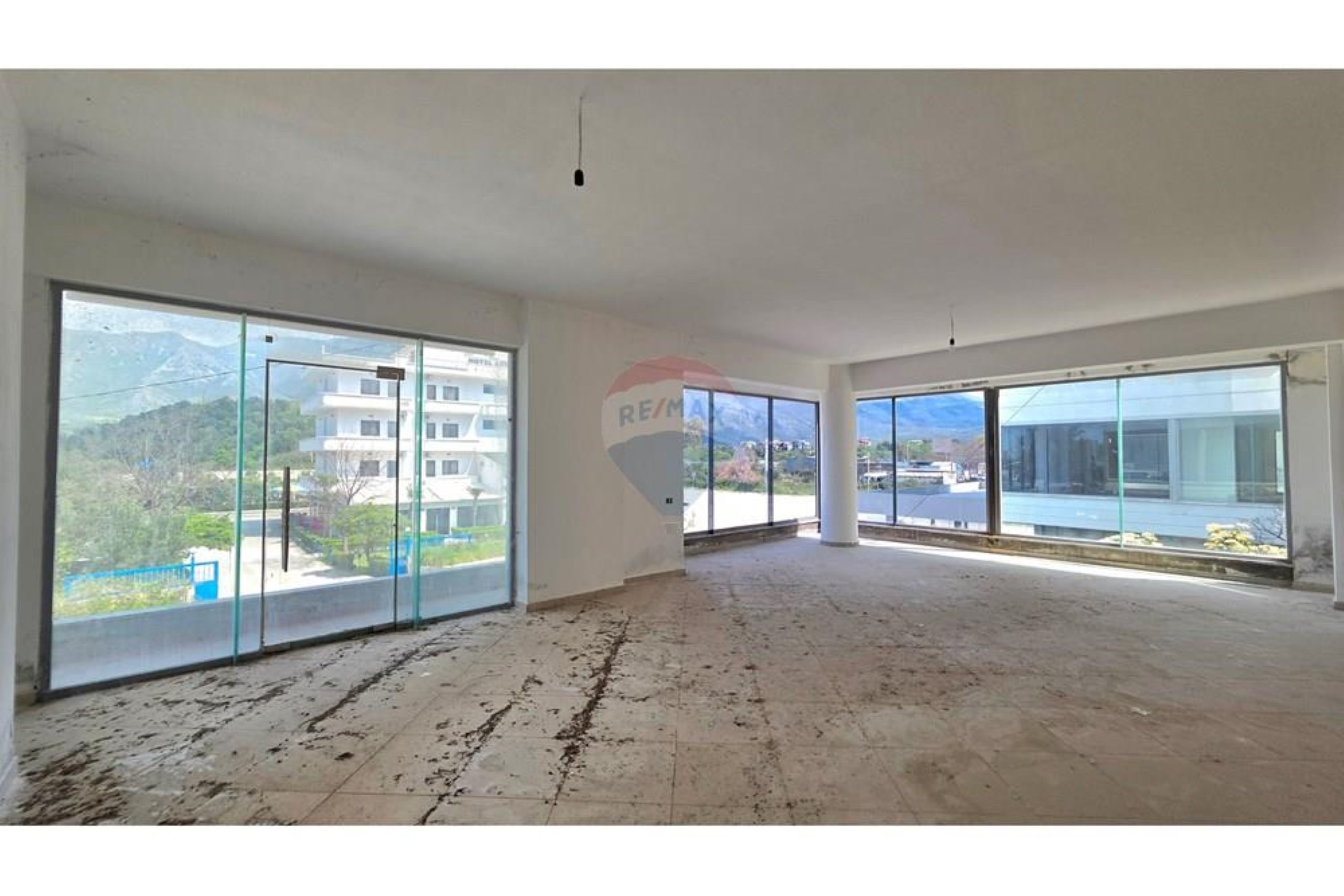 🏢 DYQAN PËR SHITJE – ORIKUM, VLORË | ÇMIM OKAZION 🔑 3