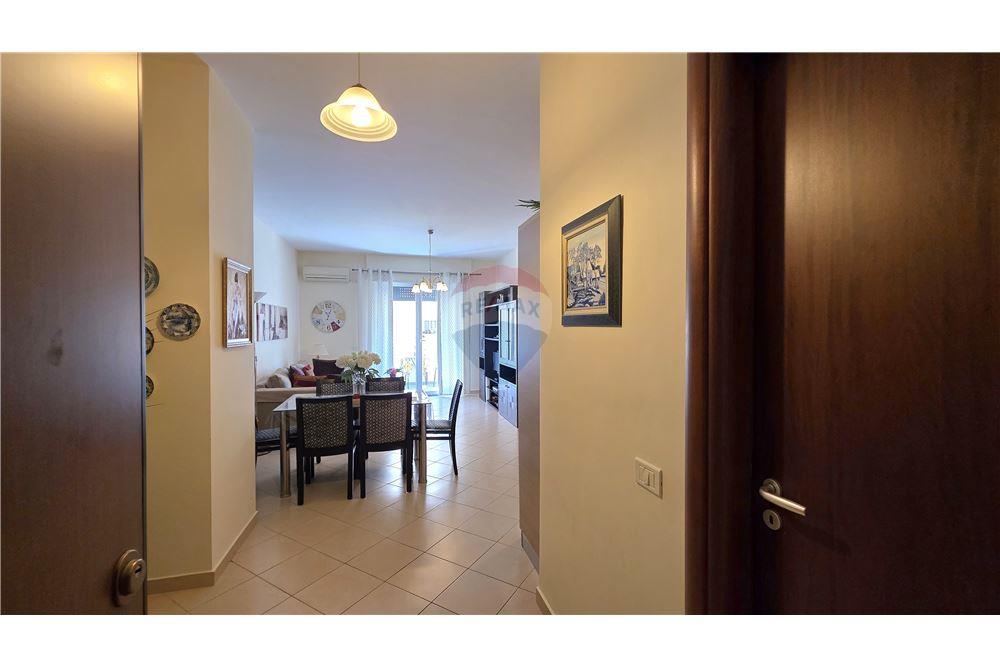 Apartamente 1+1 me qera ne Lungomare 3