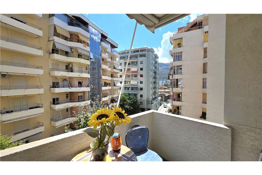 Apartamente 1+1 me qera ne Lungomare