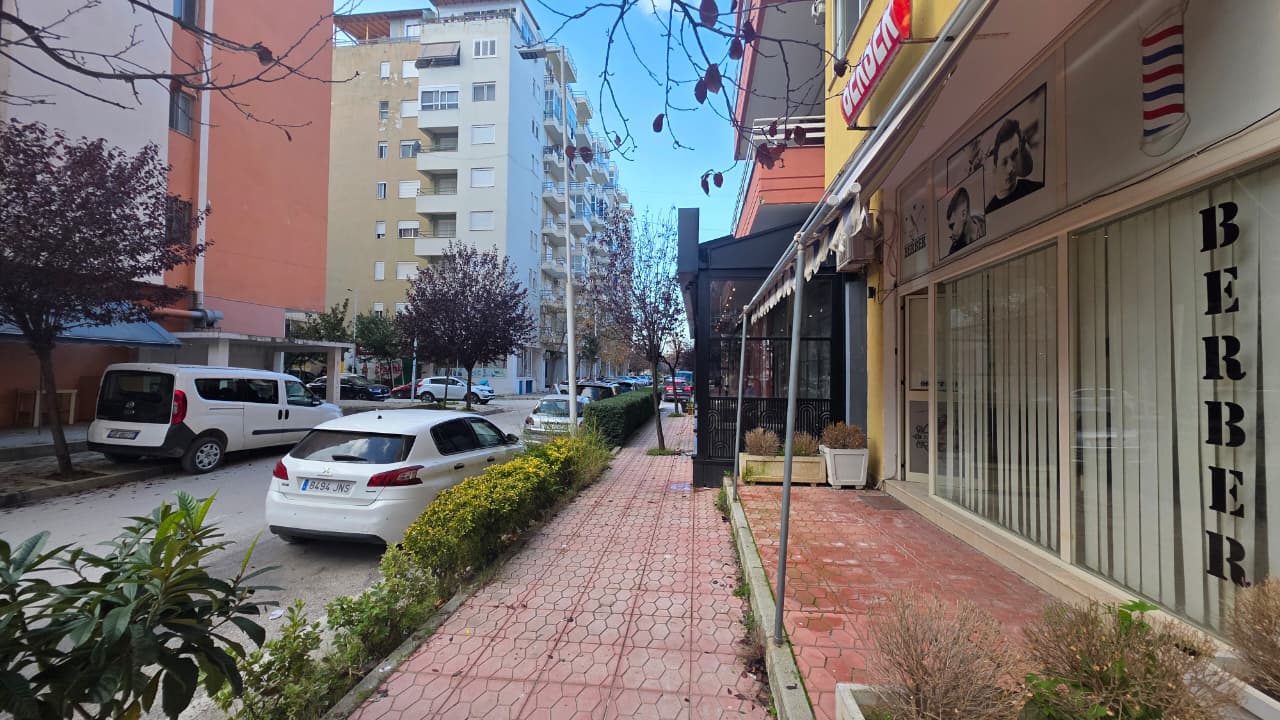 💈 JEPET ME QIRA BERBERANE E GATSHME PËR PUNË – RRUGA E ÇIPAJVE, VLORË 💈 4