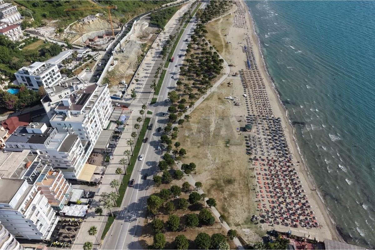 🏢 AMBIENT BIZNESI PËR QIRA – LUNGOMARE, VLORË