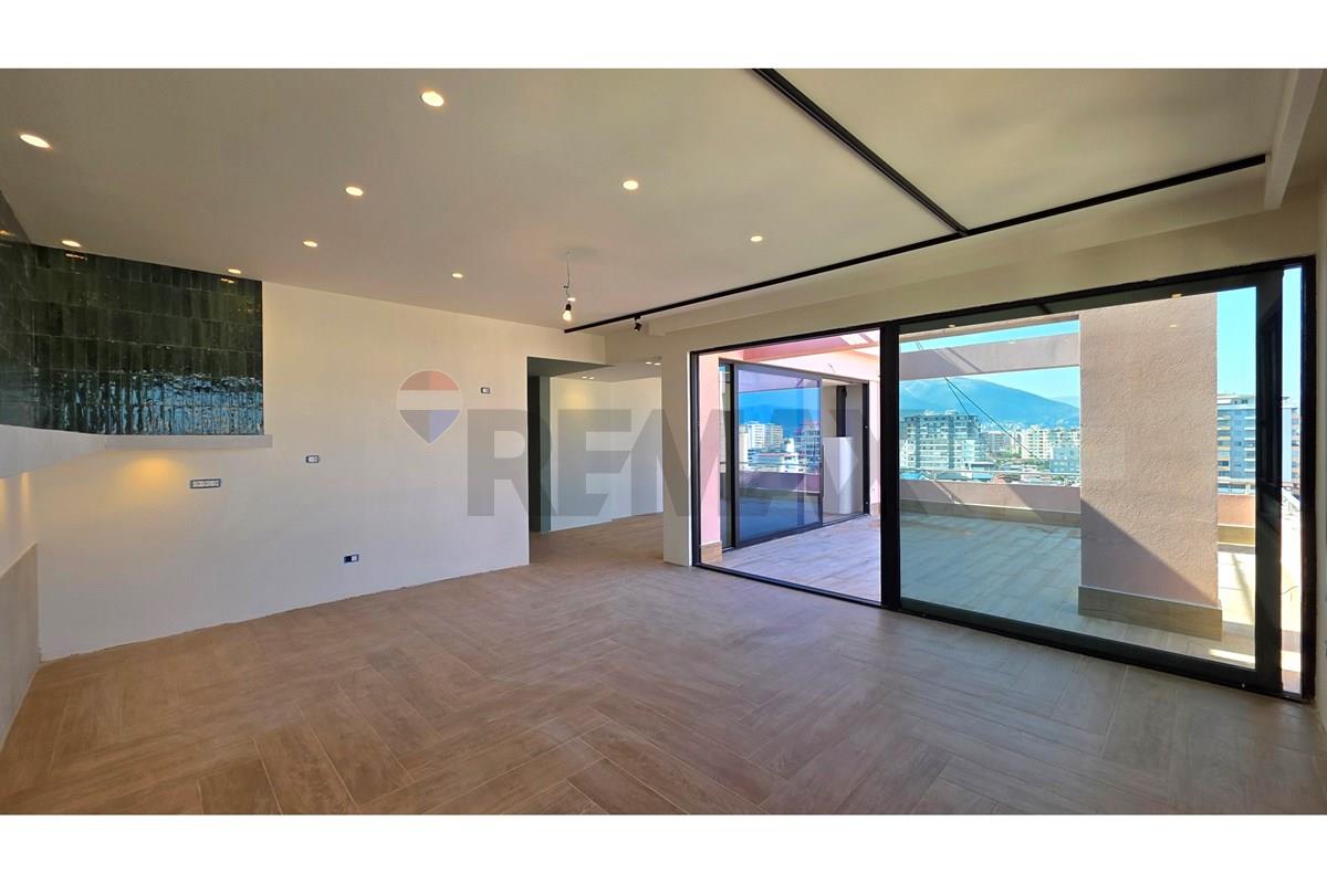 🏙️✨ PENTHOUSE PREMIUM PËR SHITJE – VLORË ✨🏡 3