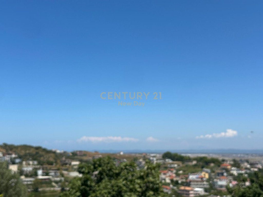 Vilë në shitje te Spitali, Durrës - 250,000€ | 285 m²