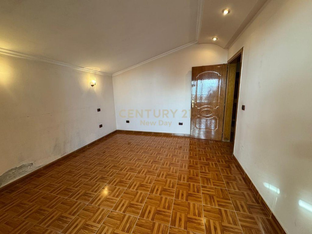 Apartament 2+1+ Verande Për Shitje në Plazh, Durrës - 131000€ | 110 m²