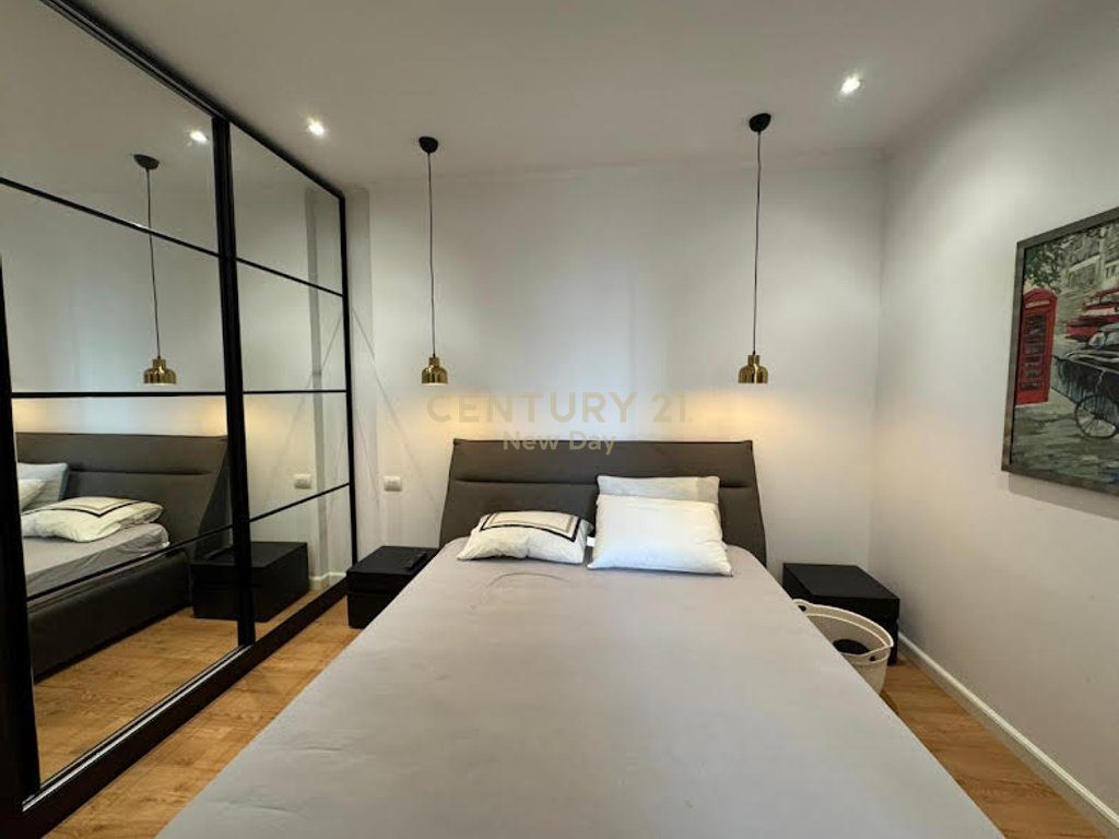APARTAMENT PER SHITJE TE RRUGA E RE E PORTIT 2