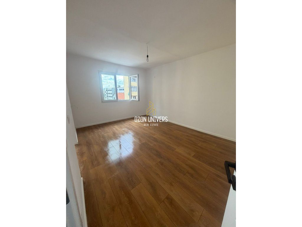 Apartament 1+1 për shitje në Porcelan!