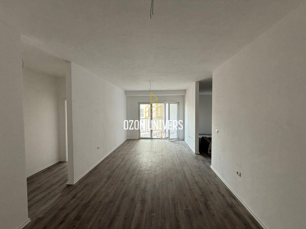Shitet Apartament 2+1+2 në Zog të Zi!