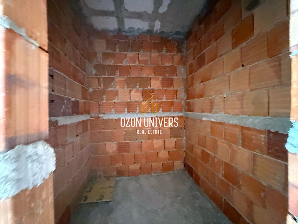 Apartament 1+1 për shitje , me pamje nga deti në Lungomare, Vlorë! 3