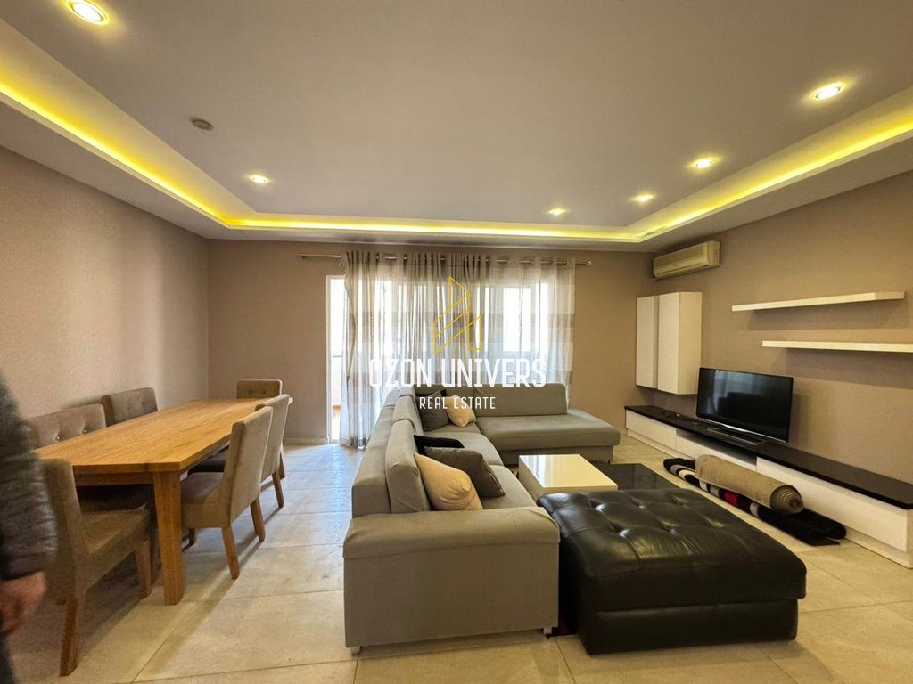 Apartament 2+1+2 për qira tek Komuna e Parisit! 2