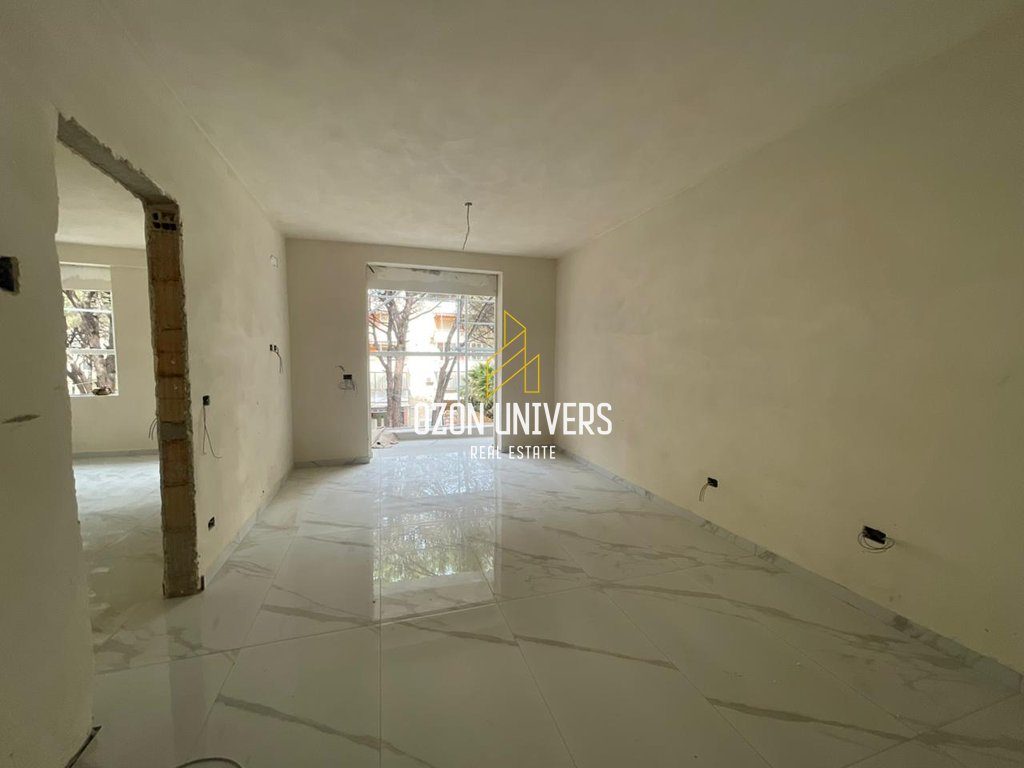Apartament 1+1 për shitje tek Mali i Robit, Golem! 2
