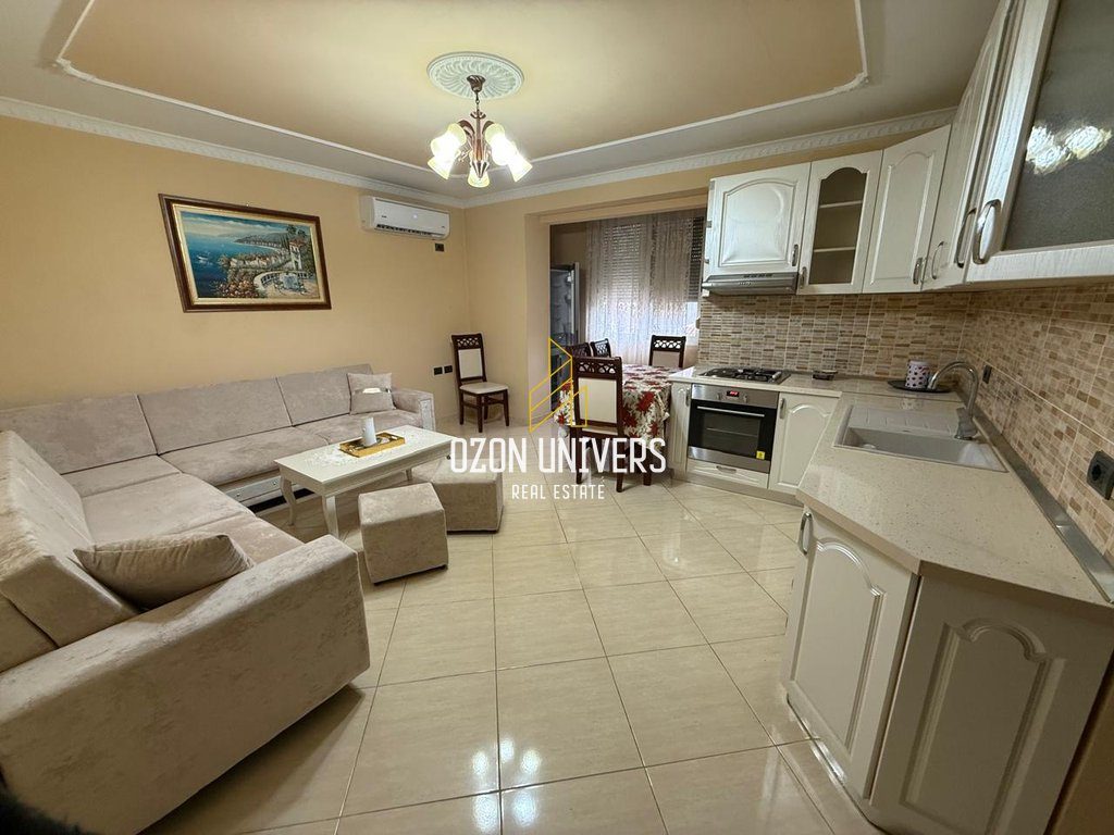 Apartament 2+1 për qira, tek Pazari i Ri! 2