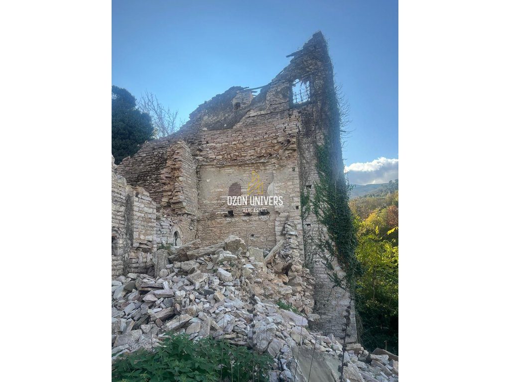 Shitet Tokë Truall Me Ndërtesë në Lagjen Dunavat ,Gjirokastër ! 3