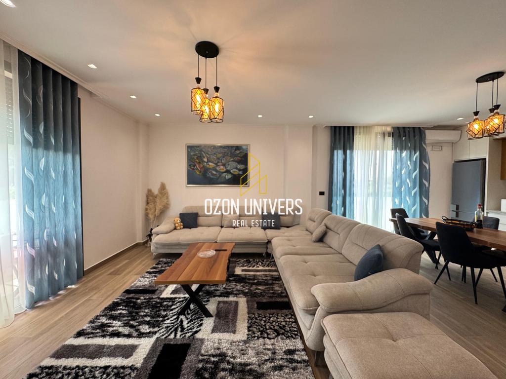 Apartament 2+1+2+Parking për qira në Rezidencë në TEG!